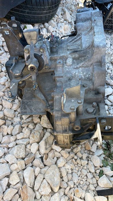 Скоростна Кутия/Toyota Corolla Verso 1/2.0/d4d/90к.с./