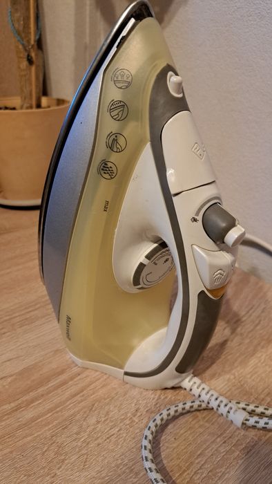 Продаю утюг в рабочем состоянии