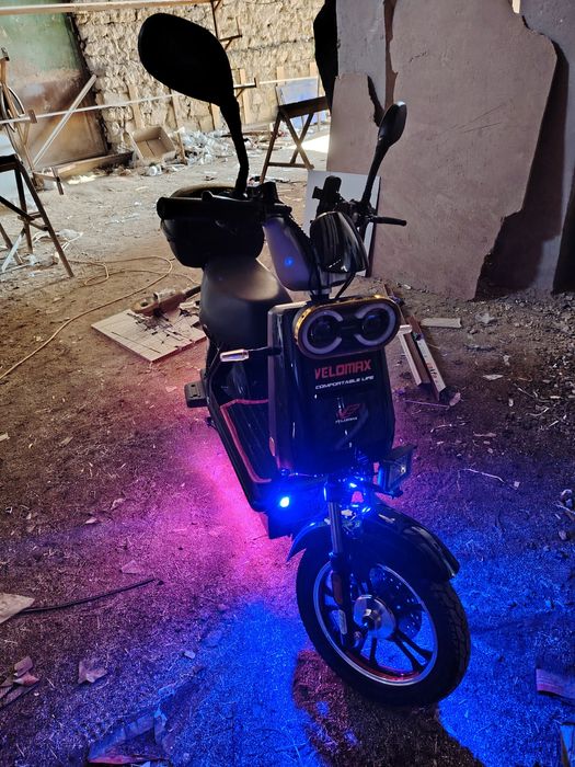 Skuter sotiladi. Holati yangi