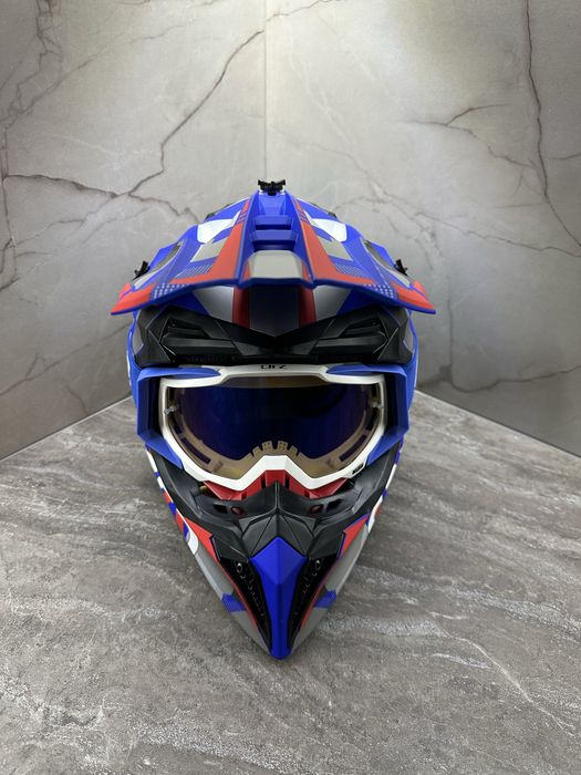 НОВО! Комплект кросови каски с очила