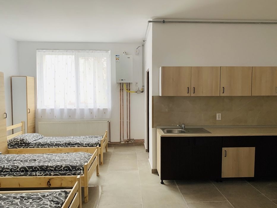 Cazare Muncitori Medias de la 50de  persoana pe zi