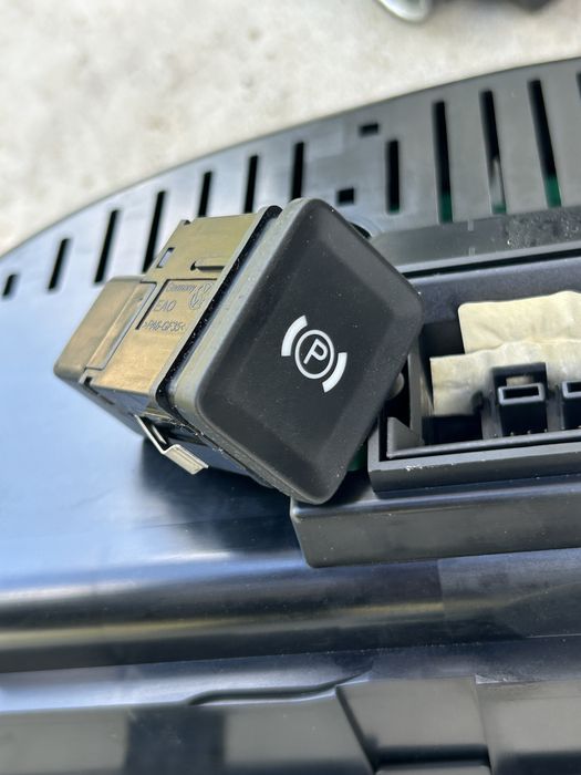 Buton frana mana electrica vw passat b6 cc