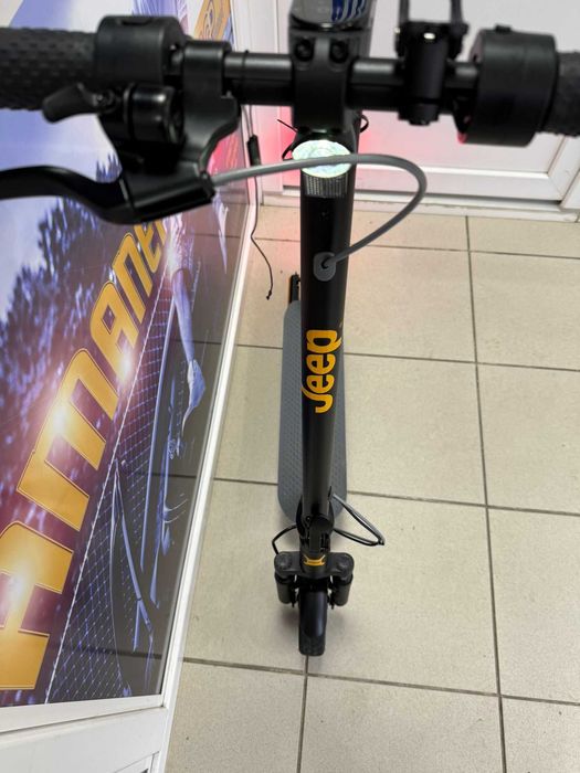 Trotineta electrica Jeep Sentinel V3 Noua AGP Amanet Cod 2011