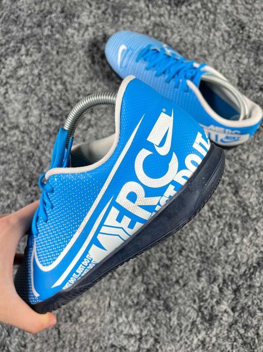 Nike Mercurial Vapor 13 Club IC Футболни Обувки