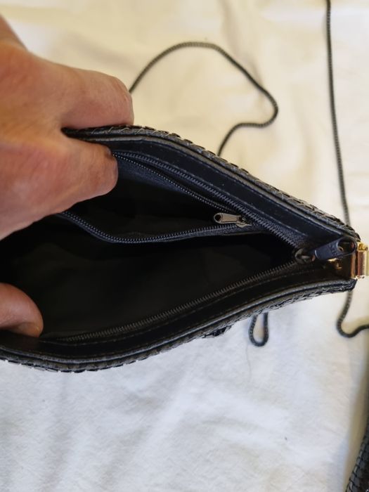 Продавам малки дамски черни вечерни чанти