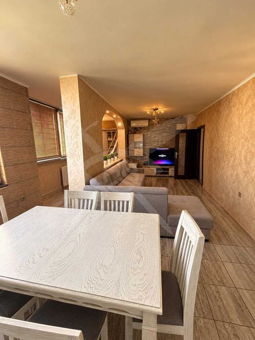 Продава се Тристаен апартамент в Стара Загора, Център - 97 кв.м за 1702 €/кв.м - Снимка #1