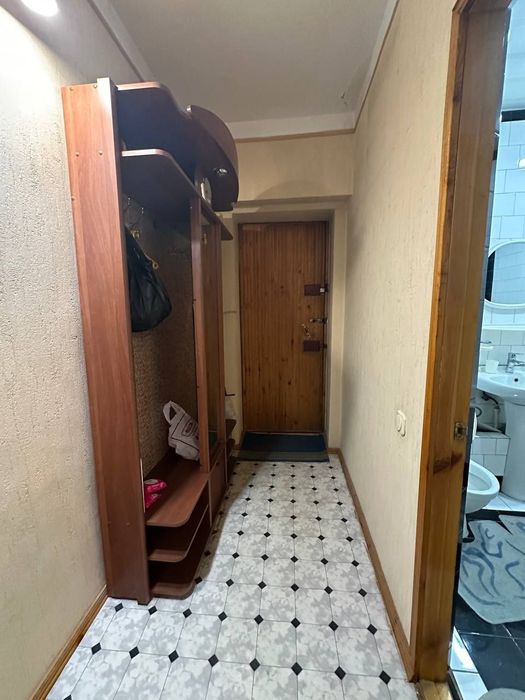 Юнусабад 4 квартал 2/3/4 кирпич балкон 2х6м