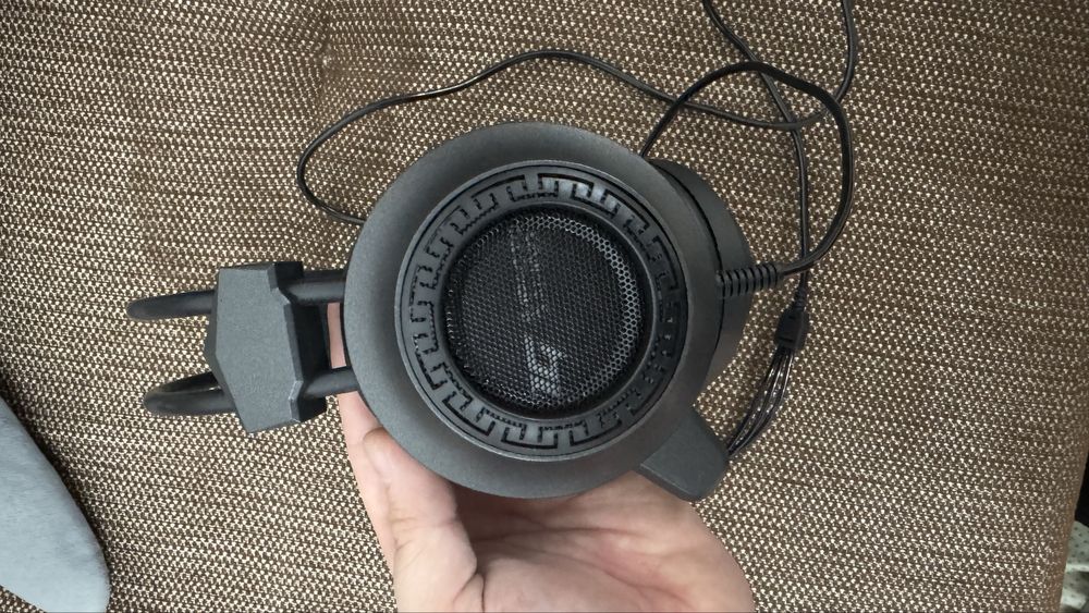Продам игровые наушники