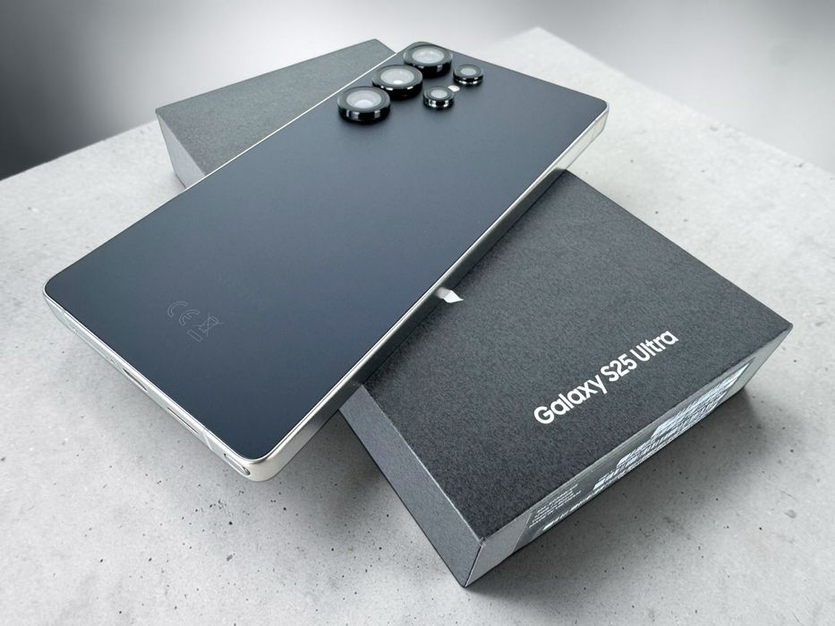 Samsung Galaxy S25 Ultra 256GB 12RAM Black 100% Батерия! 2г. Гаранция!