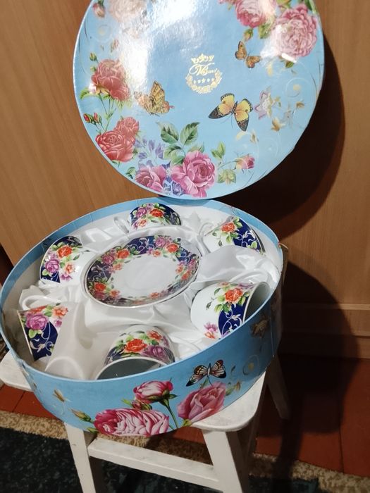 Новый чайный сервиз.