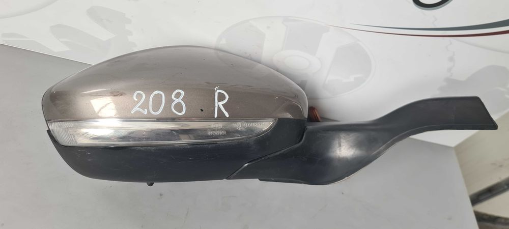 Огледало Peugeot 208 2012г.