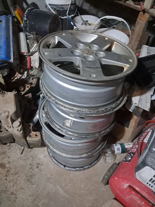 Продам диски R16