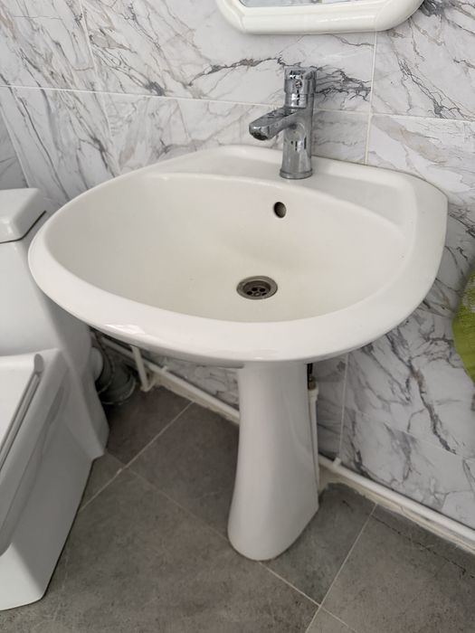 Раковина со смесителем