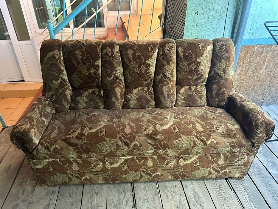 Диван в хорошем состоянии