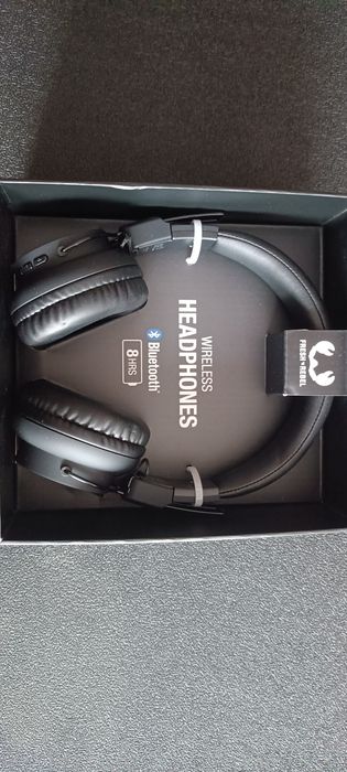 Vând Casti wireless Fresh 'n Rebel 8 Hrs