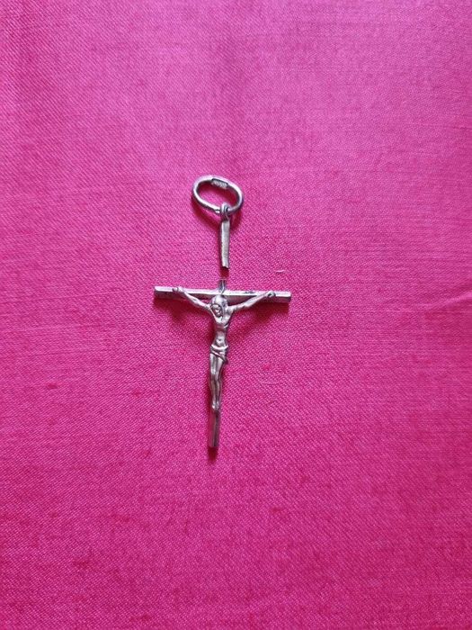 Крестик из серебра 925 пробы ( нужна реставрация)