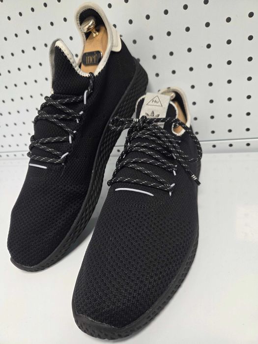 Оригинални мъжки маратонки- Adidas Pharrell Williams