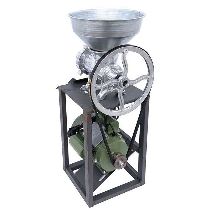 Masina tocat carne nr.32 din aluminiu, motor  1500Watt .