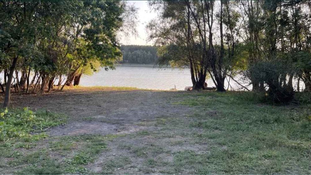 Teren intravilan pe malul dunarii 816mp*3