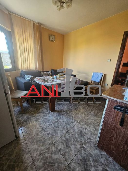 Продава се Четиристаен апартамент в Перник, Център - 95 кв.м за 1685 €/кв.м - Снимка #3