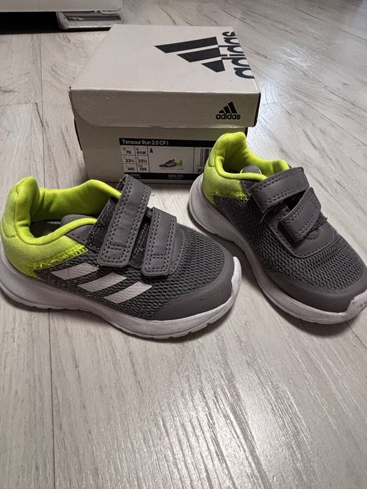 Детски маратонки adidas номер 23,5