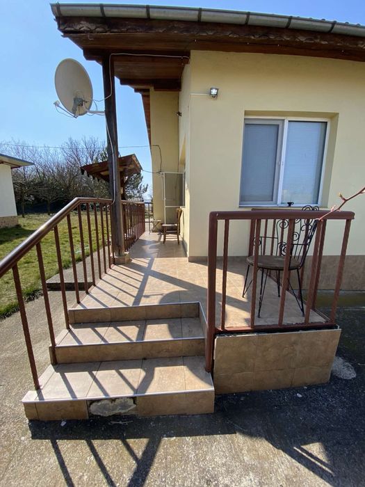 Продавам къща със цех за производство на тестени изделия