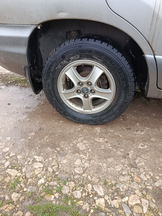 Продава се на Части Hyundai Sante Fe