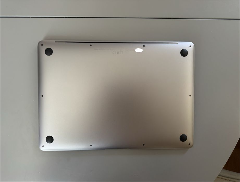 Apple MacBook Air 13” 2020 A2179 | i3 | 8GB RAM | SSD 256GB | Retina | Baterie 91%