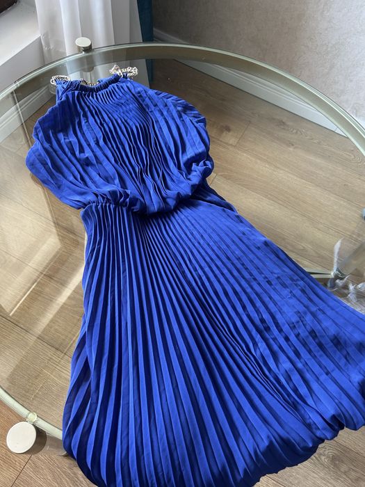 Rochie lungă ocazie Luisa Spagnoli albastru regal, guler cu lanț auriu