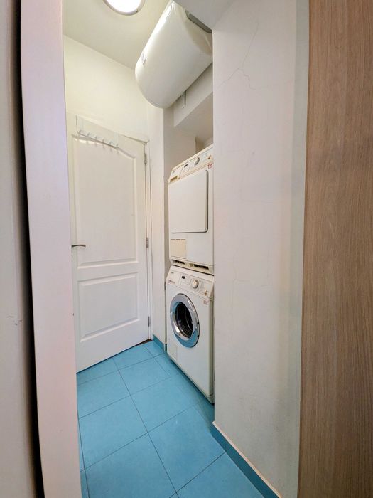 Продава се Тристаен апартамент в София, Изток - 91 кв.м за 1569 €/кв.м - Снимка #17