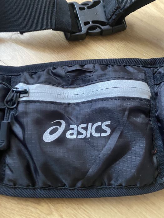Спортна чанта за бягане или колоездене Asics