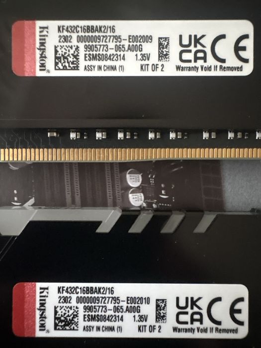 Kit 16GB DDR4 Kingston Fury RGB 3200Mhz CL16 (2x8GB)