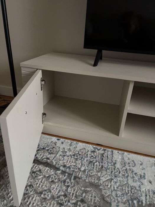 Тумба под тв. В идеальном состоянии