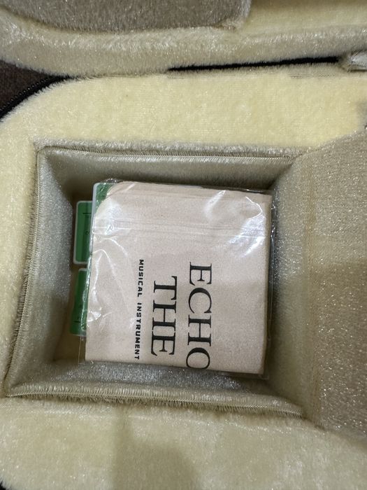 Цигулка комплект 4/4 с калъф, лък и аксесоари – отлично състояние