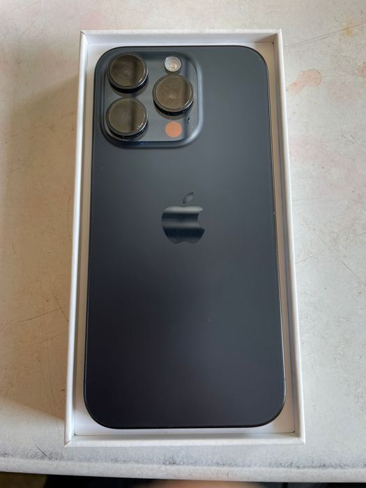 продам iPhone 15 pro