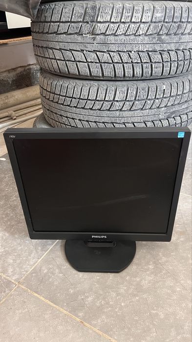Продаем Монитор Philips 190V