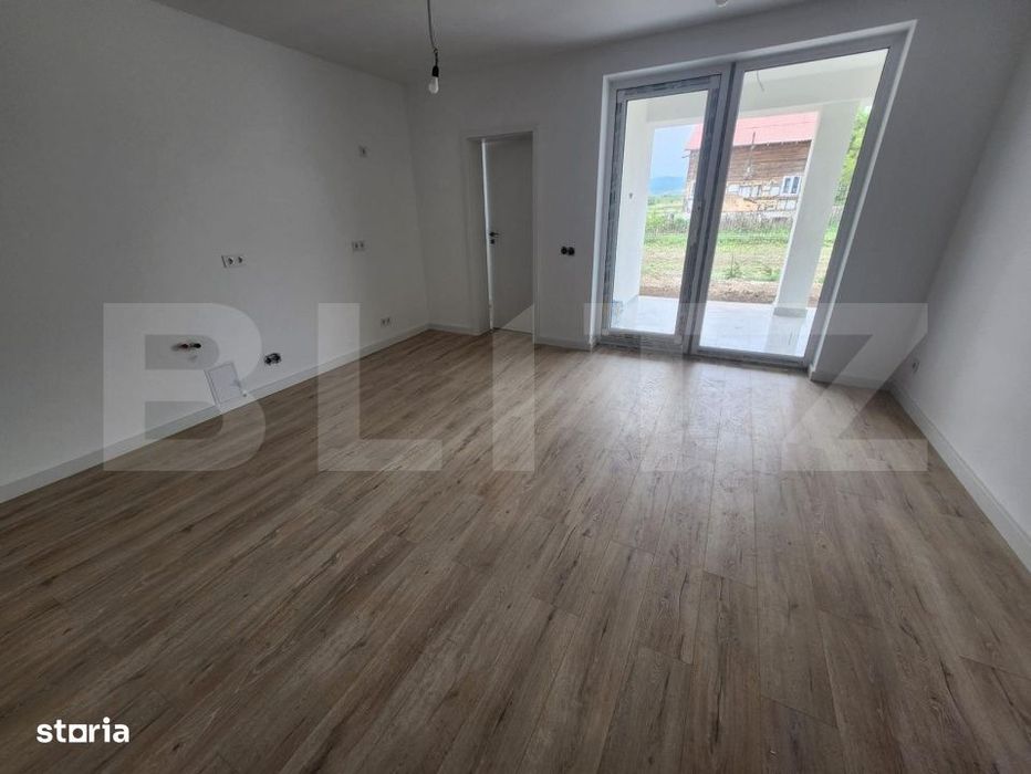 Casa de vanzare,100mp, cu 4 camere, zona Partos