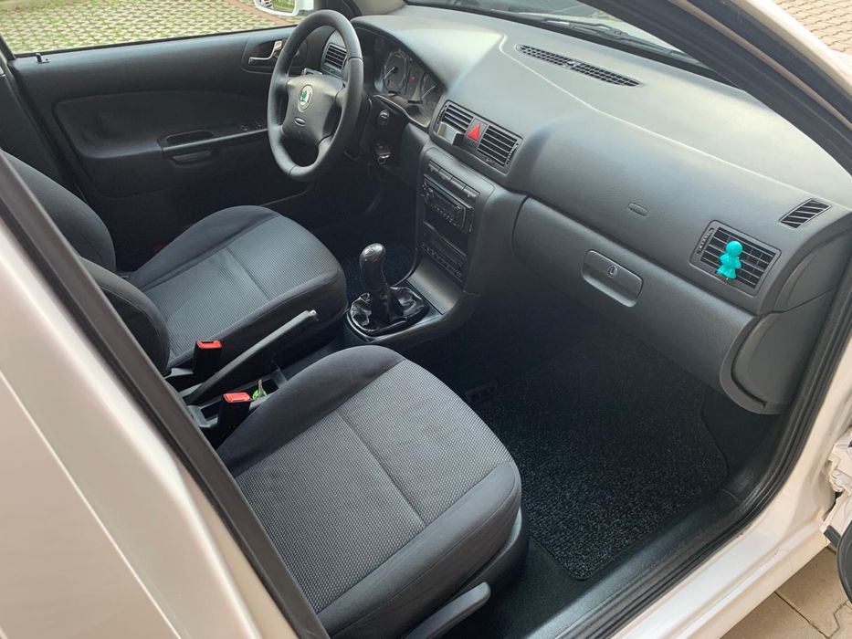 Octavia Tour 1.9 Tdi 10/2009