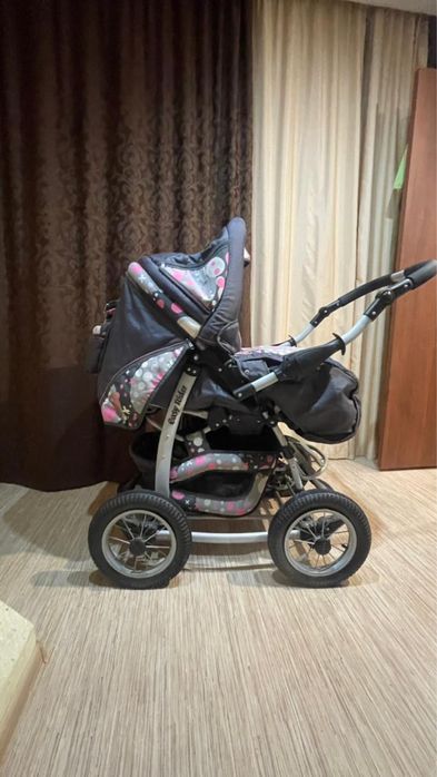 Продам коляску лето-зима