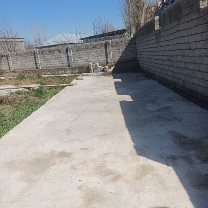 Yangi ozbekistonda uy sotiladi 6 sotiqli 130000$