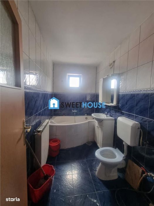 Apartament cu trei camere zona centrala