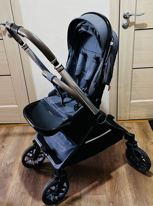 Продам коляску детскую 2в1