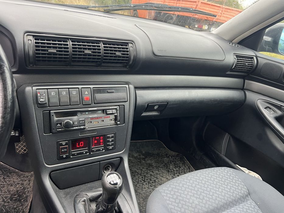 Audi A4 1,8T 150к.с  На Части 1997г Ауди А4