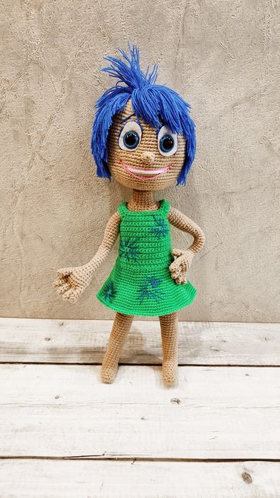 Кукла вязаная -эмоция Радость