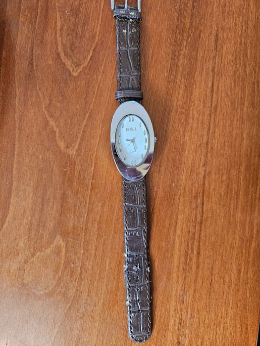 Дамски ръчен часовник