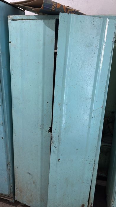 Продам металлические шкафы