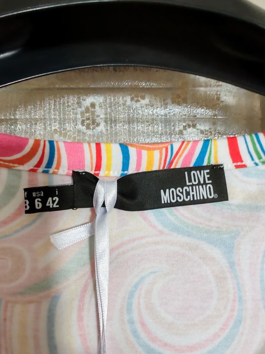 Tricou Love Moschino.