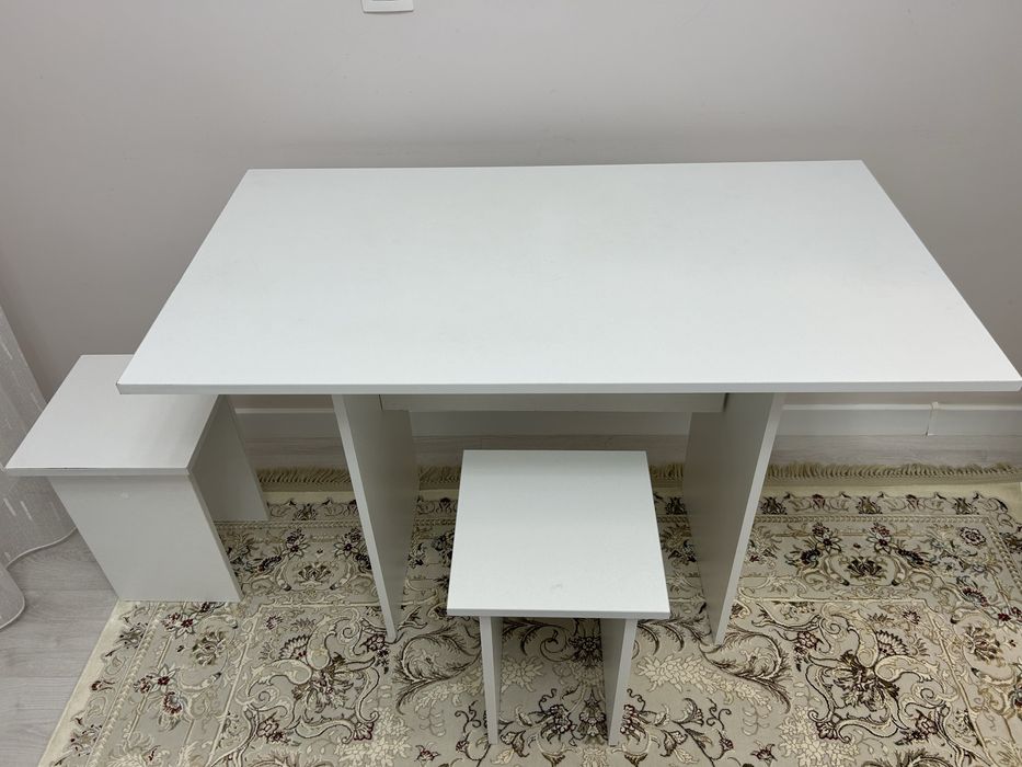 Кухонный стол б/у