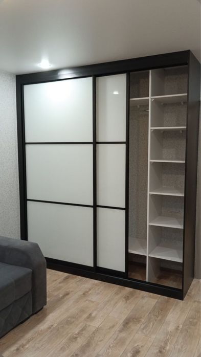 Кухиний гарнитур