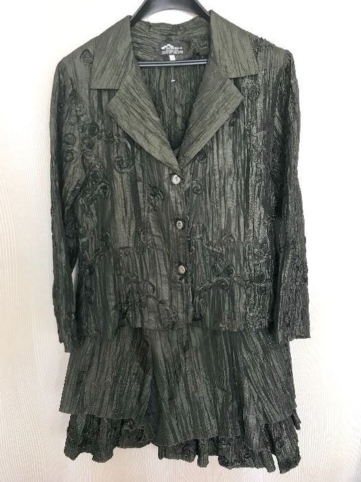 НОВ елегантен дамски костюм